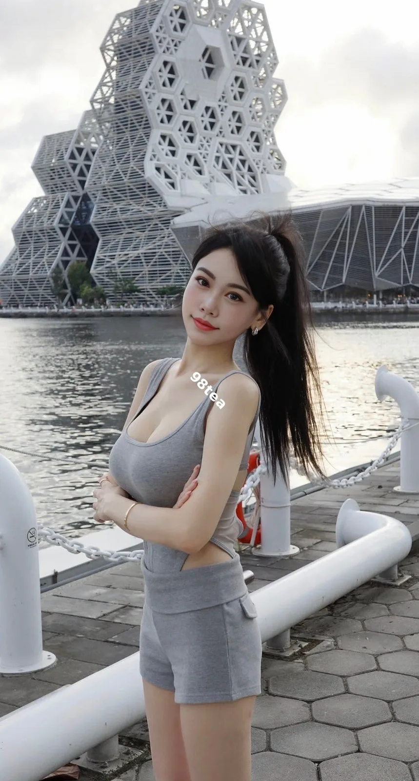 七點半