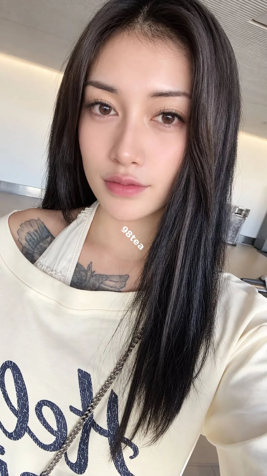 甄妮