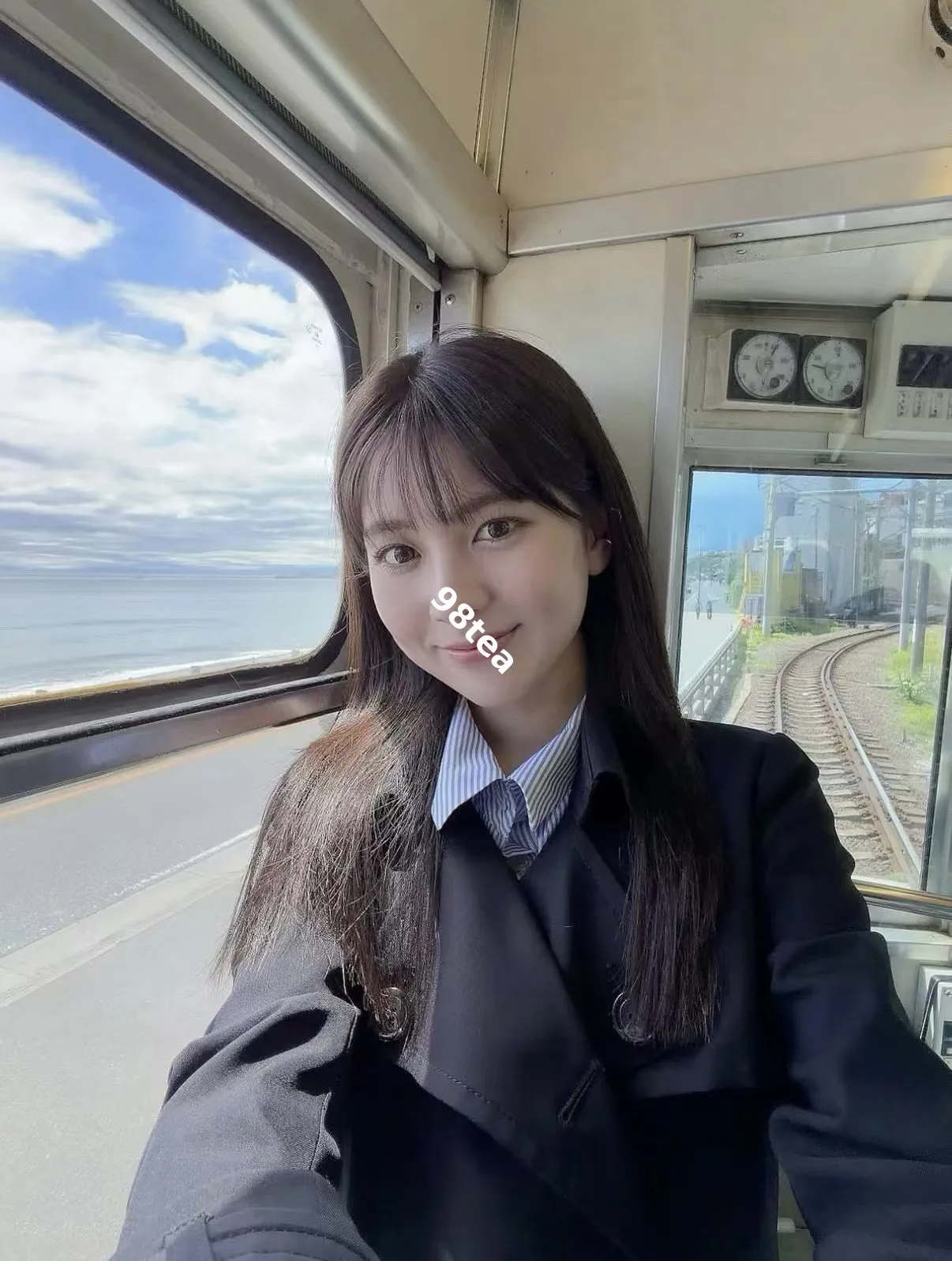 由美