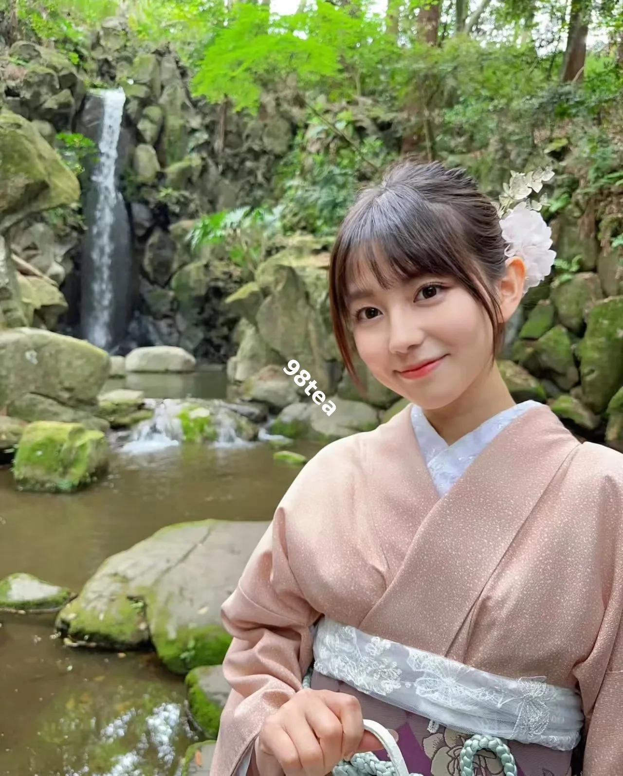 由美
