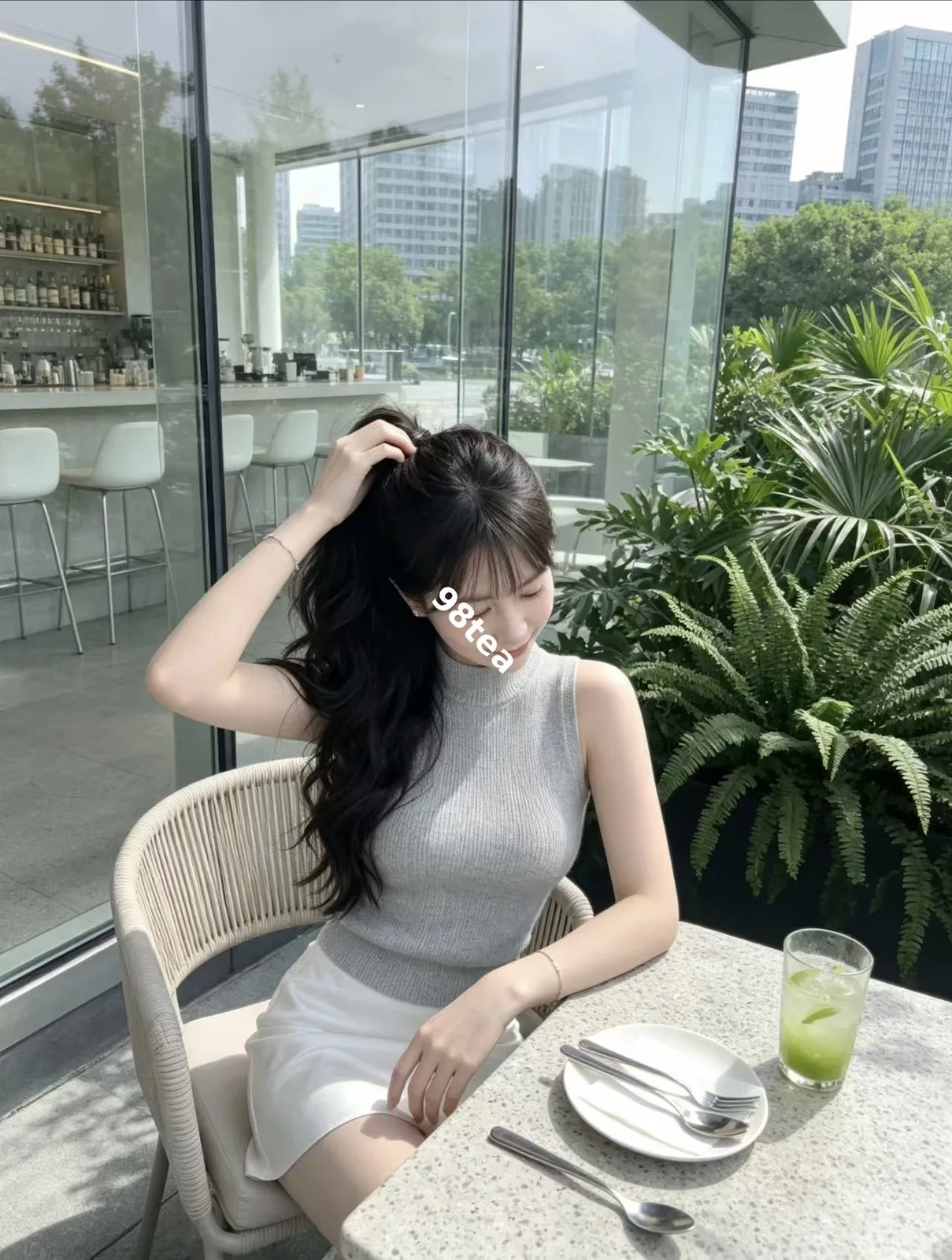 由美